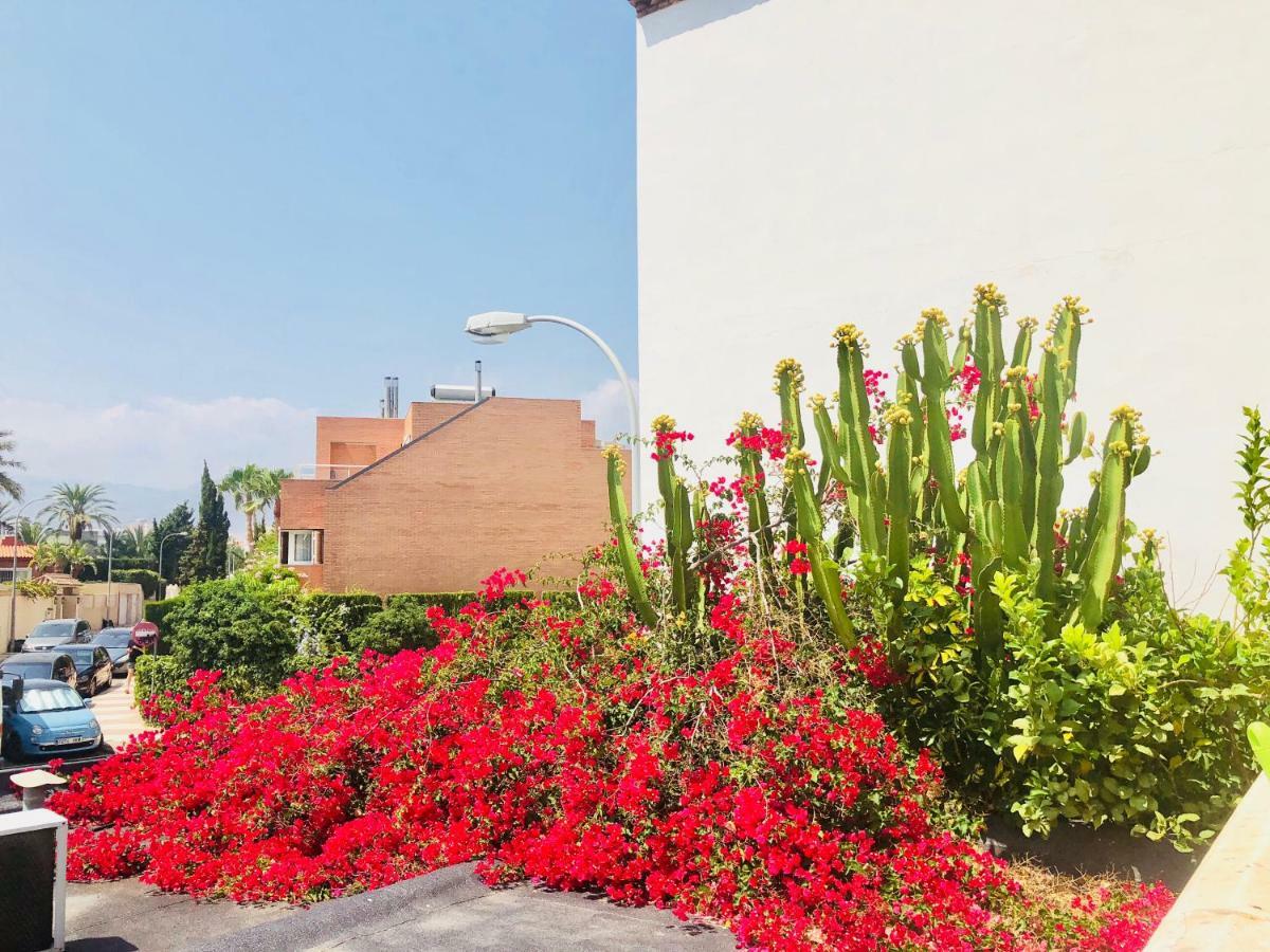 Gran Casa Con Terraza A 3 Min Playa Con Wifi - Rodeada De Servicios Roquetas de Mar Eksteriør bilde