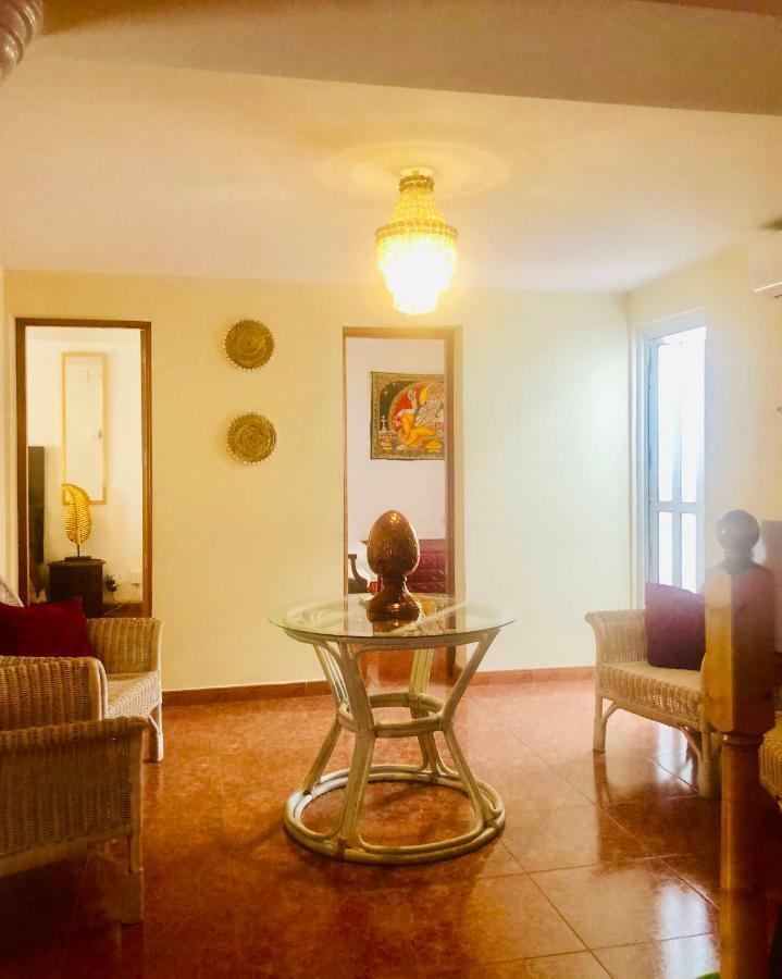 Gran Casa Con Terraza A 3 Min Playa Con Wifi - Rodeada De Servicios Roquetas de Mar Eksteriør bilde